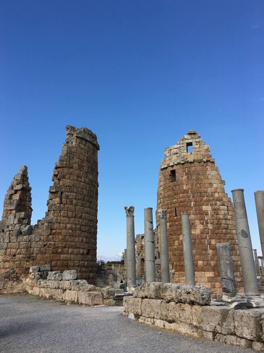 Эллинистические ворота, которые были воздвигнуты в 3 веке до н. э.