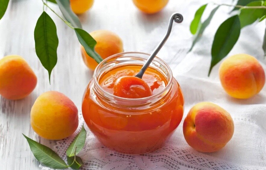 Разнообразие рецептов с абрикосами на зиму: от джема до сухофруктов