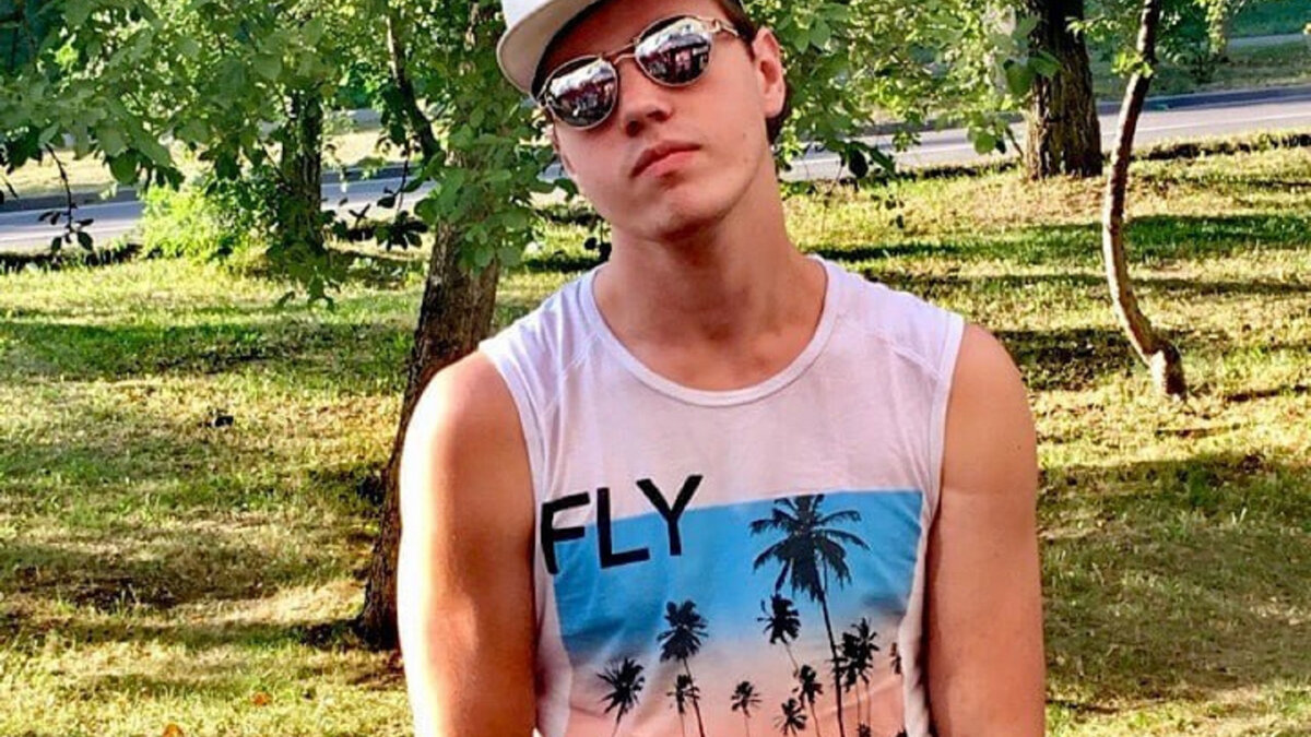     Красноярца приговорили к 10 годам лишения свободы за попытку поджечь военкомат.