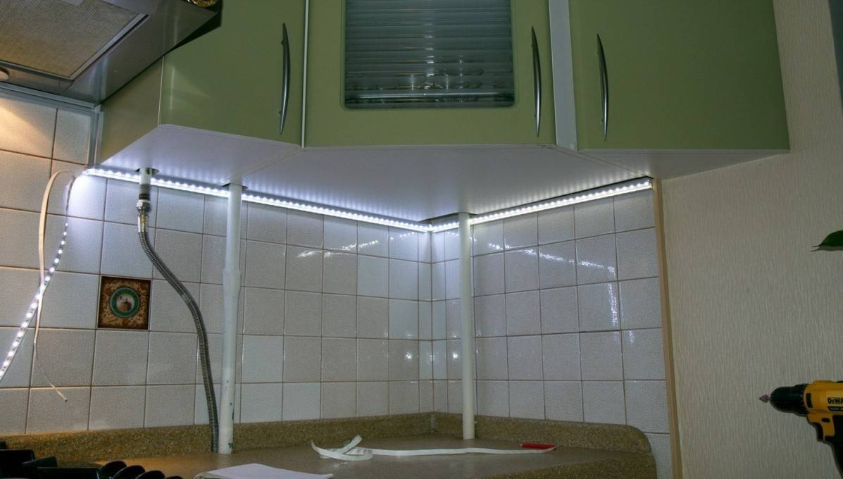 В дизайне кухни есть нечто волшебное: сплетение стиля, элегантности и функциональности, создающее идеальное пространство для творчества и вдохновения.-12