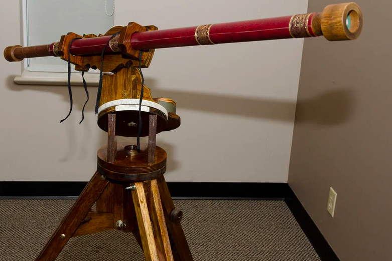     Окно в космос: кто изобрел первый оптический телескоп