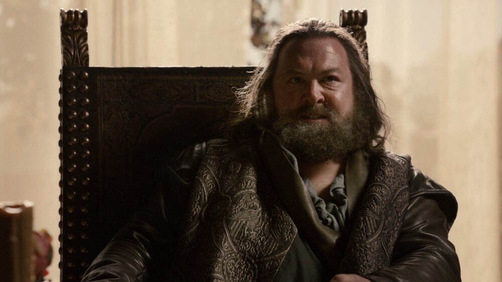 На момент события сериала, Роберт уже не обладал тем атлетическим телом, что в молодости.