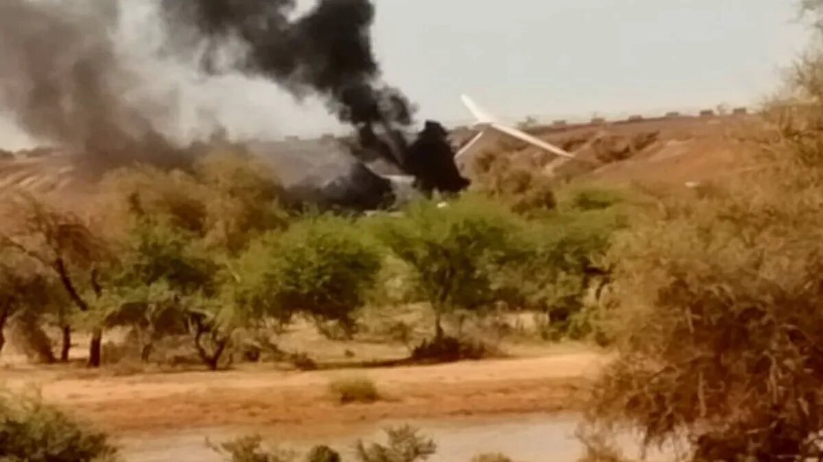 В Африке разбился Ил-76. Фото: Boulby/Malijet.com