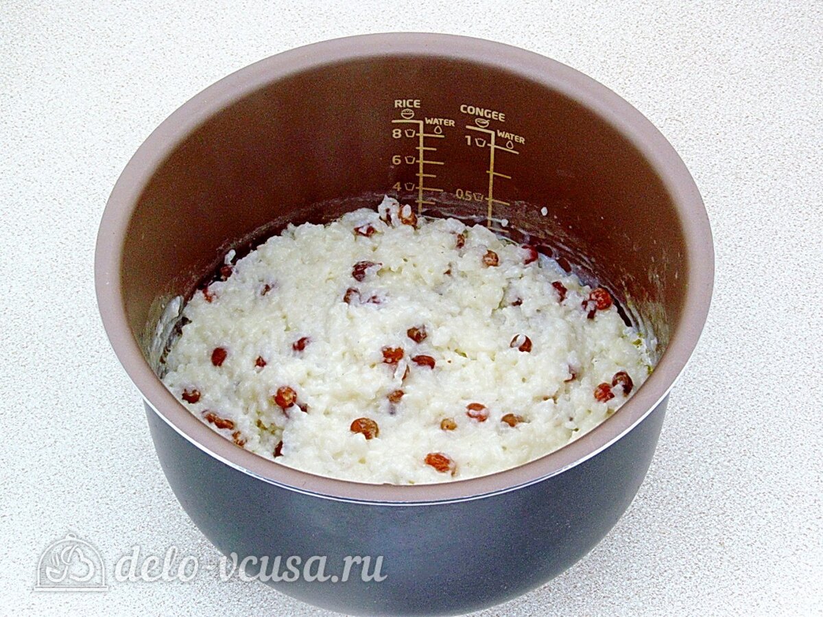 Рисовая молочная каша с изюмом