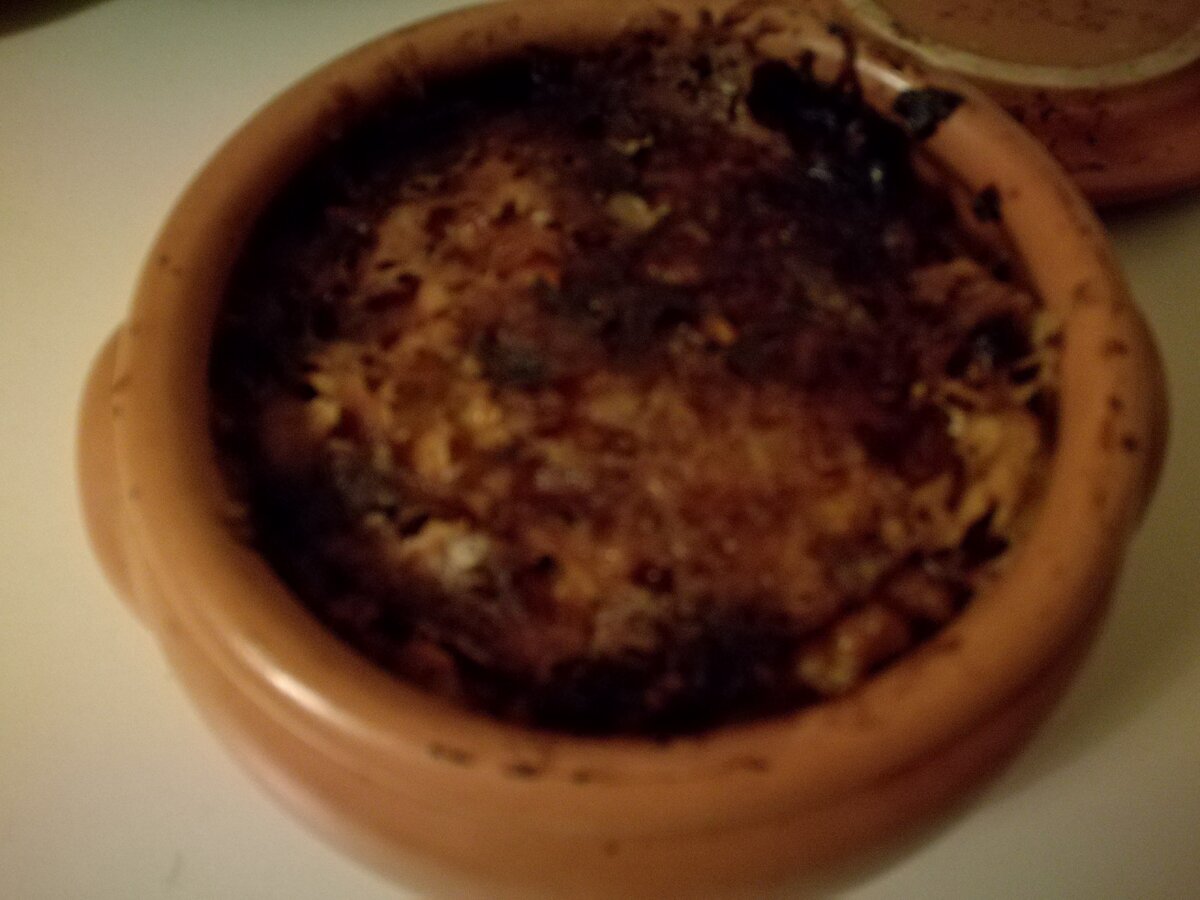 Жаркое в гошочках - это очень вкусное и быстрое в приготовлении блюдо. Я научу вас, как приготовить кусное жаркое в горшочках.