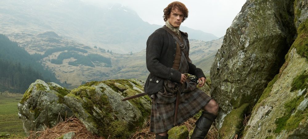 Джейми Маккензи (герой сериала "Чужестранка") в "малом" килте. К сожалению примеров "большого килта" рунет не знает.