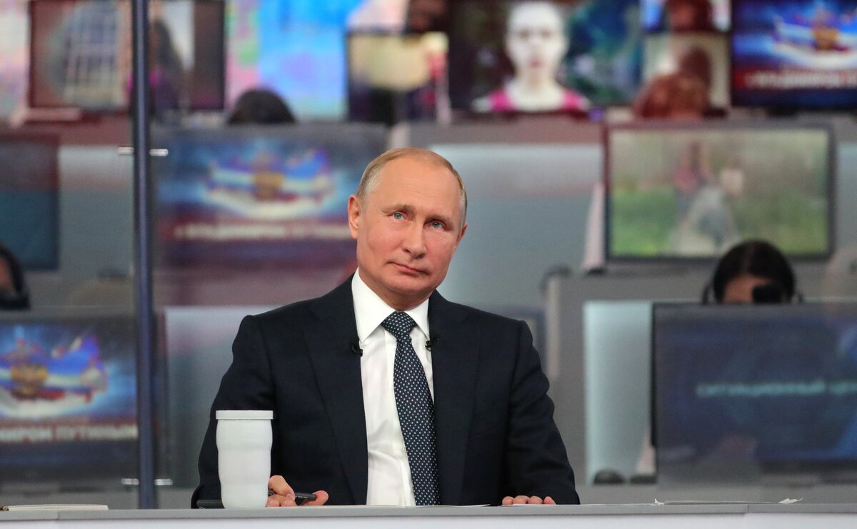 Владимир Путин на прямой линии 7 июня 2018 года, фото: пресс-служба Кремля