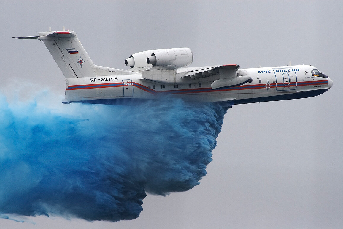 Бе 200. Самолет-амфибия бе-200. Самолета-амфибии бе-200 Альтаир. Самолет бе-200 МЧС. Самолёт-амфибия бе-200чс.