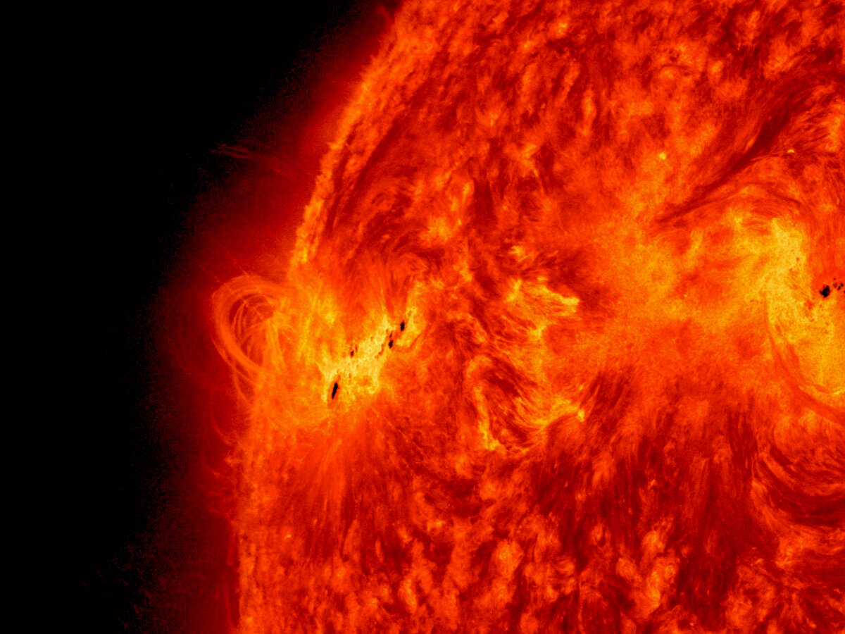Вспышка на Солнце. Автор: NASA/SDO - http://www.nasa.gov/mission_pages/sunearth/news/News051513-ar1748.html, Общественное достояние, https://commons.wikimedia.org/w/index.php?curid=26112139