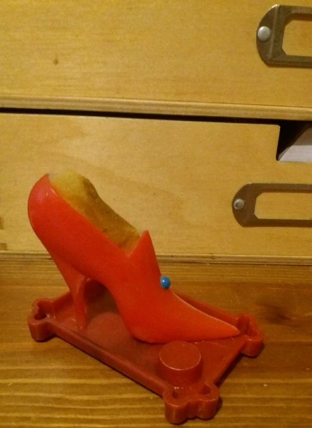 Хрустальная туфелька Золушки от Swarovski