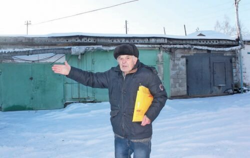 Ни к одним из этих категорий не принадлежал Козырев. А гараж, рядом с гаражом Рудольфа Лебедева, получил только благодаря своим умелым рукам.