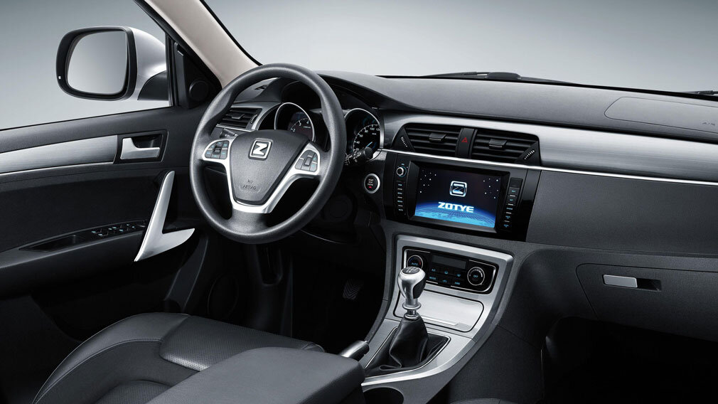 интерьер Zotye Т600