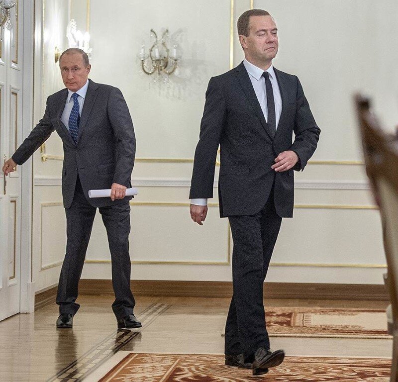 Рост премьер министра. Рост Дмитрия Медведева 152.