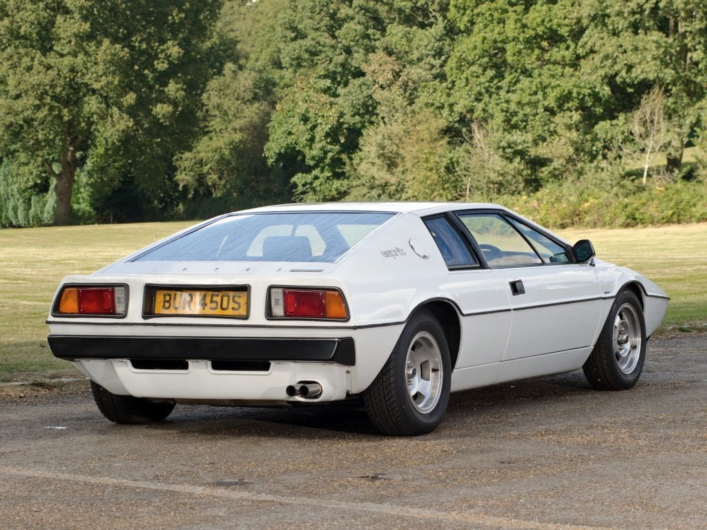 Lotus Esprit 1976 года выпуска.