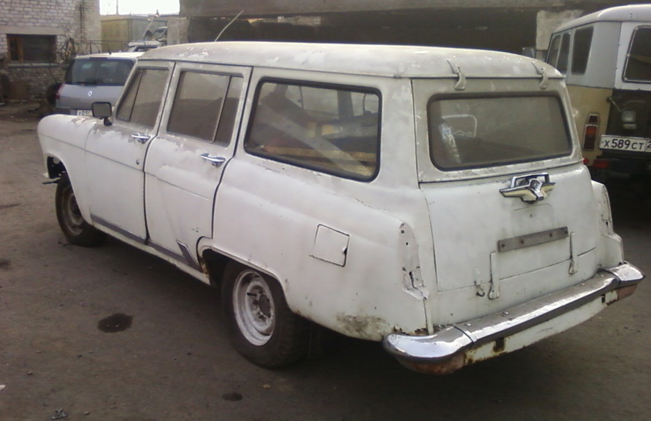 (так таким ГАЗ-22 был, когда его нашли)