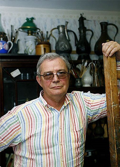 Лев Прыгунов в своей мастерской