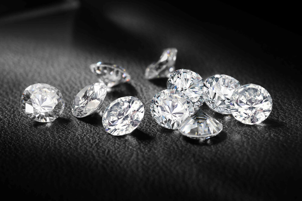 Алмазная фабрика. Selling diamonds. Selling diamonds. Россыпь бриллиантов. Selling diamonds.