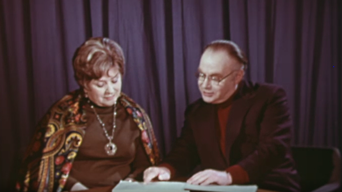 Мария Миронова и Александр Менакер. Кадр из вступления к спектаклю "Мужчина и женщины" (1978)