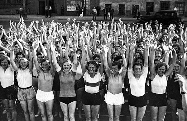 Физкультурницы