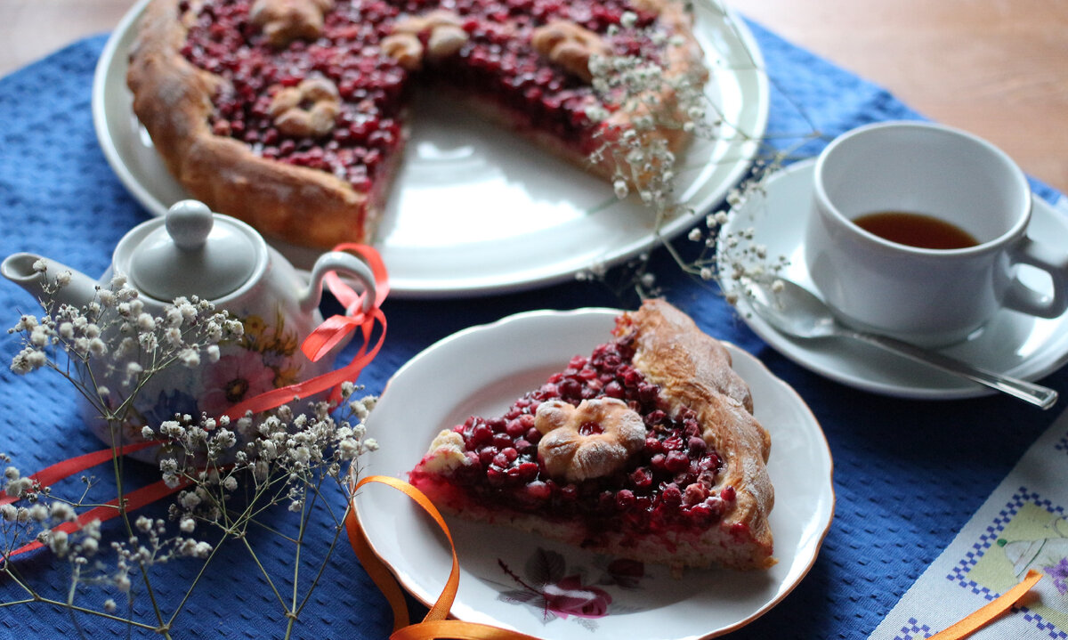 Пирог с брусникой