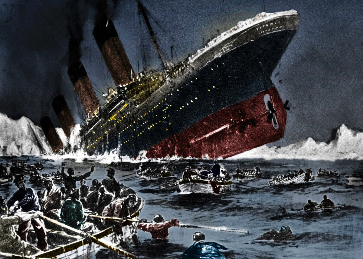 Крушение титаника дата. Крушение Титаника 1912. 1912 Титаник столкнулся с айсбергом. 15 Апреля 1912 года затонул Титаник. Титаник лайнер 1912.
