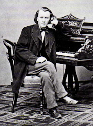 Брамс за роялем