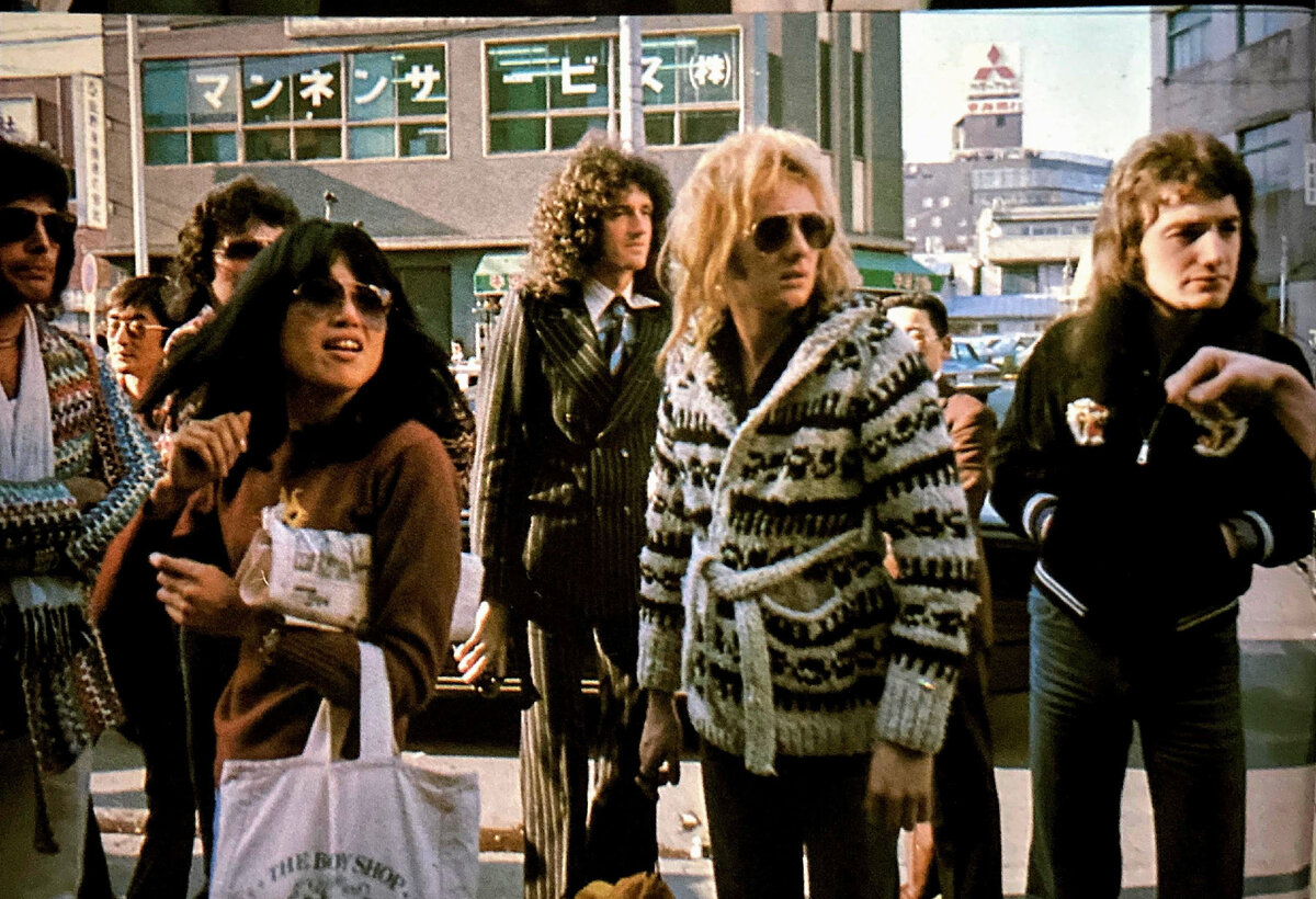 Queen во время японского турне 1976 года
