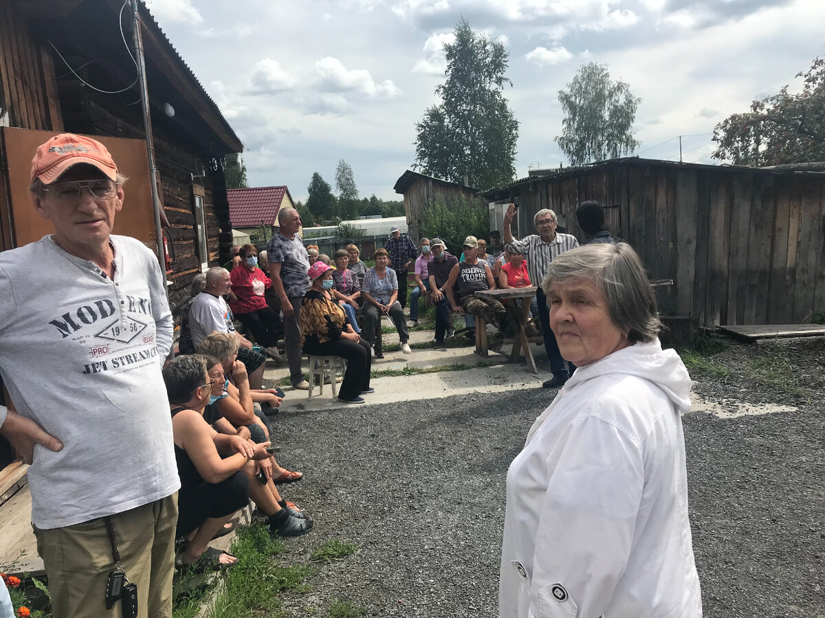 Дачники ждут корреспондента, которому расскажут о проблемах, которые не желают решать чиновники