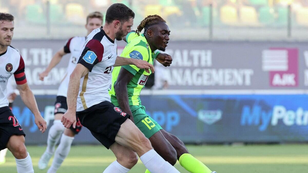    Хенрик Дальсгорд (слева) и Виктор Олатунджи© AFP 2022 / -