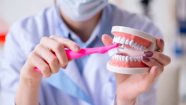 Как часто нужно чистить зубы? | Стоматология ROOTT | Дзен
