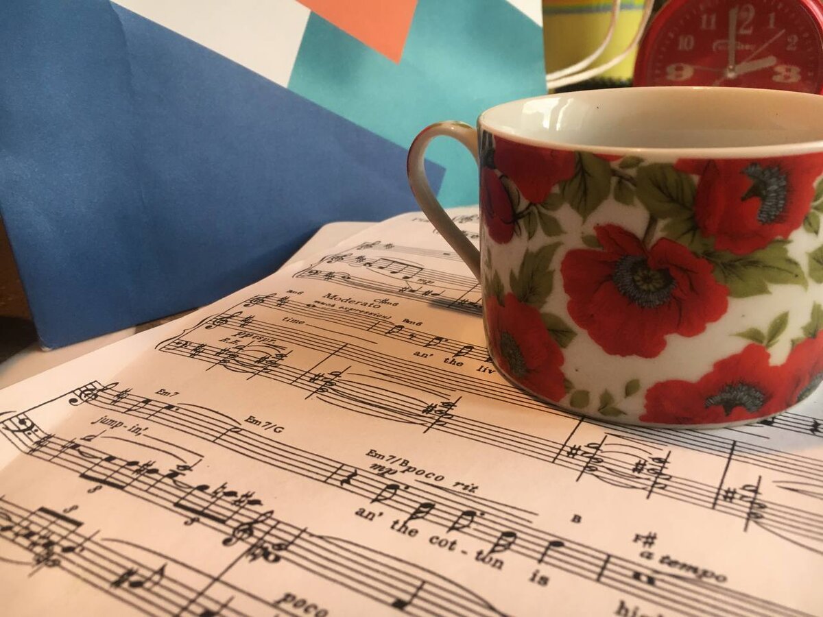 Запись на индивидуальные уроки и консультации по электронной почте в описании канала.