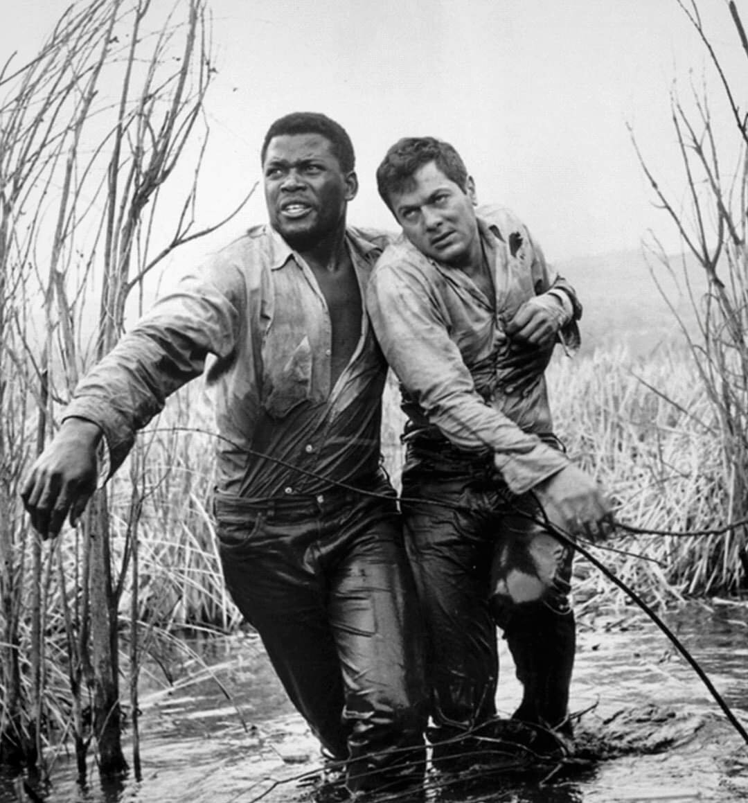 Кадр из фильма "Скованные одной цепью" (1958)