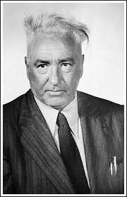 В начале 20-го столетия Вильгельм Райх — выдающийся австрийский психотерапевт, первый клинический ассистент Фрейда, отступник и приверженец психоанализа в одном лице совершил открытие. Открытие, в течение тысячелетий известное и практикуемое на востоке, но не знакомое западной цивилизации.