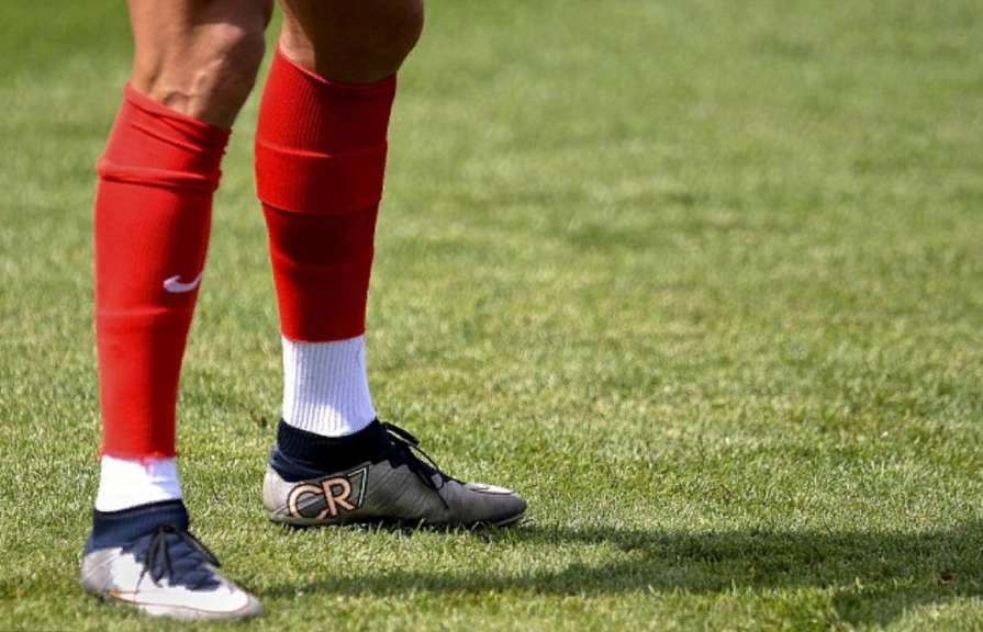 Футбольные гетры с чем носить