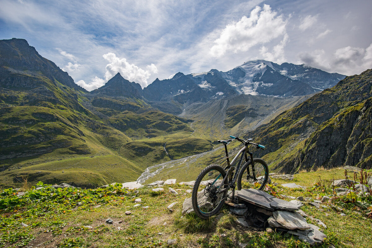 Велосипед для деревни. Гудбраннская Долина. Велосипед природа горы. MTB на Алтае. На велосипедах природа Алтая.