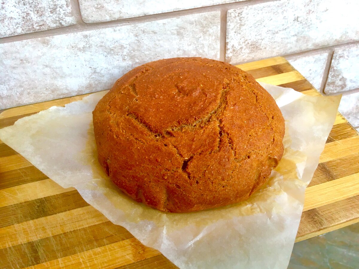 На 100 грамм - 276,5 ккал; БЖУ: 12,1/2,6/42,4