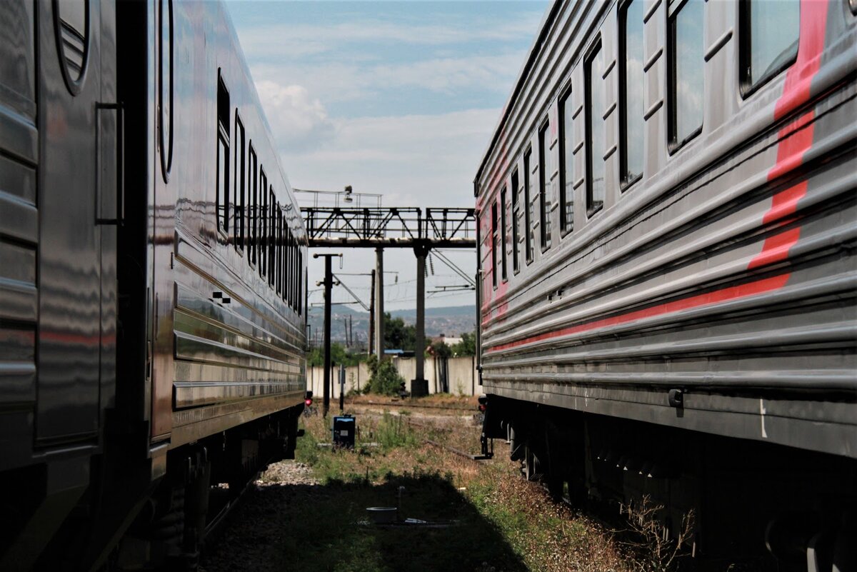 Пожалуйста поезд. Вагонное депо Новороссийск. Пассажирское вагонное депо Новороссийск. Пассажирское вагонное депо Воронеж. Депо Новороссийск РЖД.