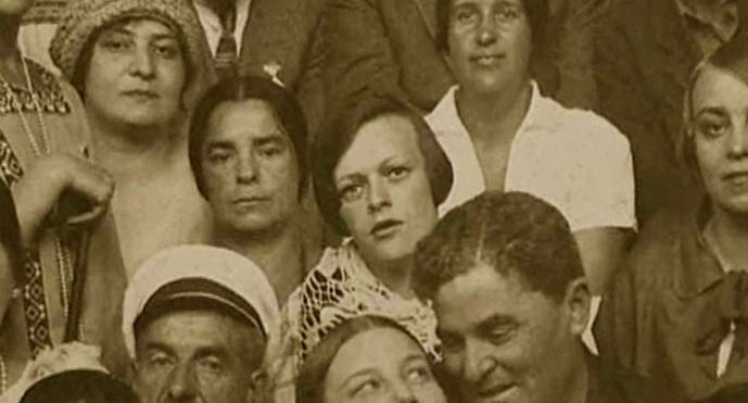 Татьяна Пельтцер ( в центре)