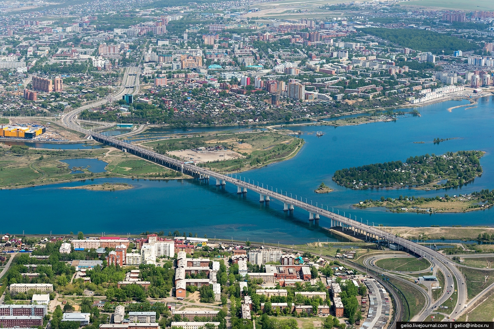 Город полностью. Академический мост Иркутск. Иркутск с высоты птичьего полета. Ангара Иркутск сверху. Иркутск столица Сибири.