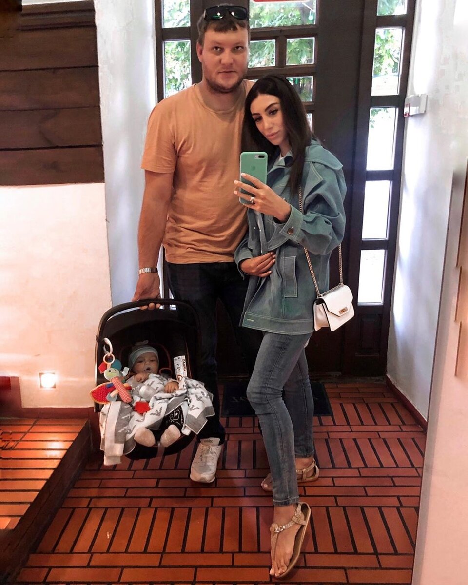 Пользователи Сети уверены, что Кварацхелия и Николенко на грани развода ​
Фото: «Инстаграм»