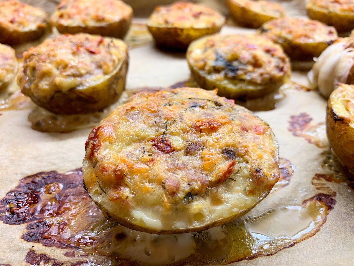Картофельные лодочки с фаршем и сыром в духовке рецепт с фото пошагово