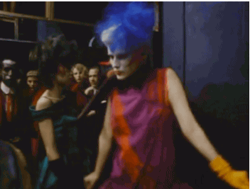 Несмотря на то, что Цукерман хотел создать ни на что не похожий стиль в фильме "Жидкое небо", получилась квинтэссенция 80-х и по стилю и по сюжету. 