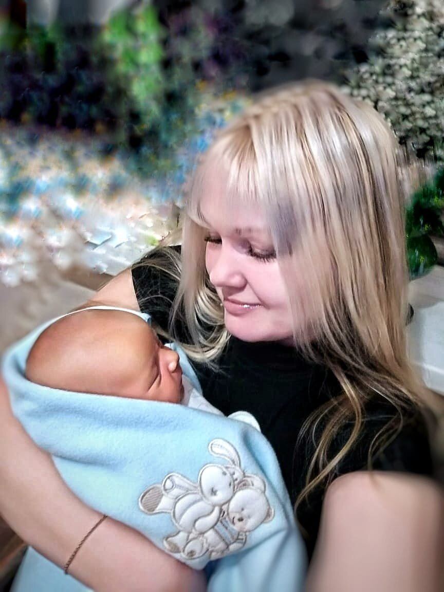 Вика с младшим внучком