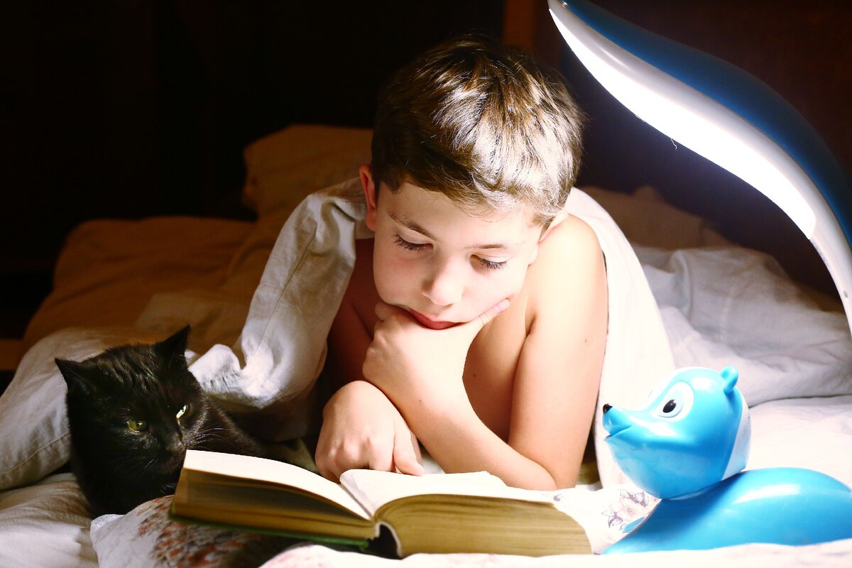 Мальчик 8 лет стал писать ночью в кровать