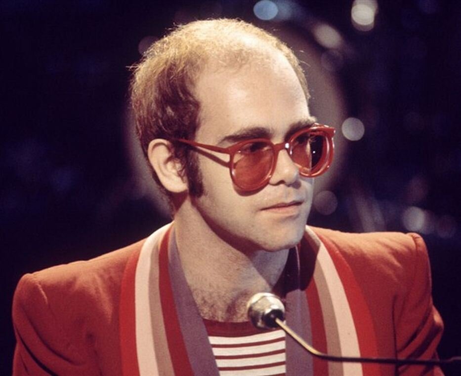 Elton John Russia: БИОГРАФИЯ