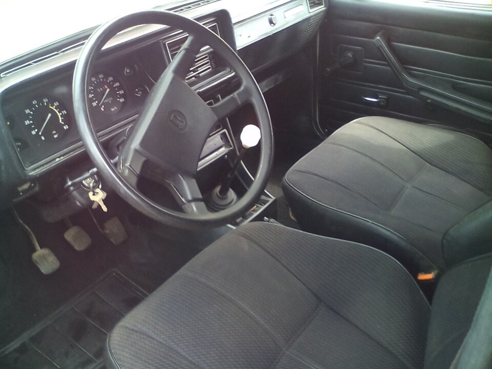 Салон в жигулях ВАЗ 2107