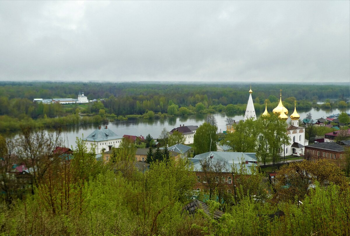 На один день в Гороховец (не Городец!): каменные палаты и деревянный модерн  | В гости к бабушке Европе | Дзен