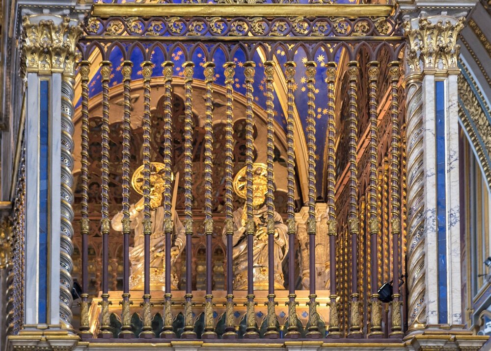 Реликварии с главами святейших Петра и Павла (балдахин над главным алтарем в базилике святого Иоанна в Латерано) 