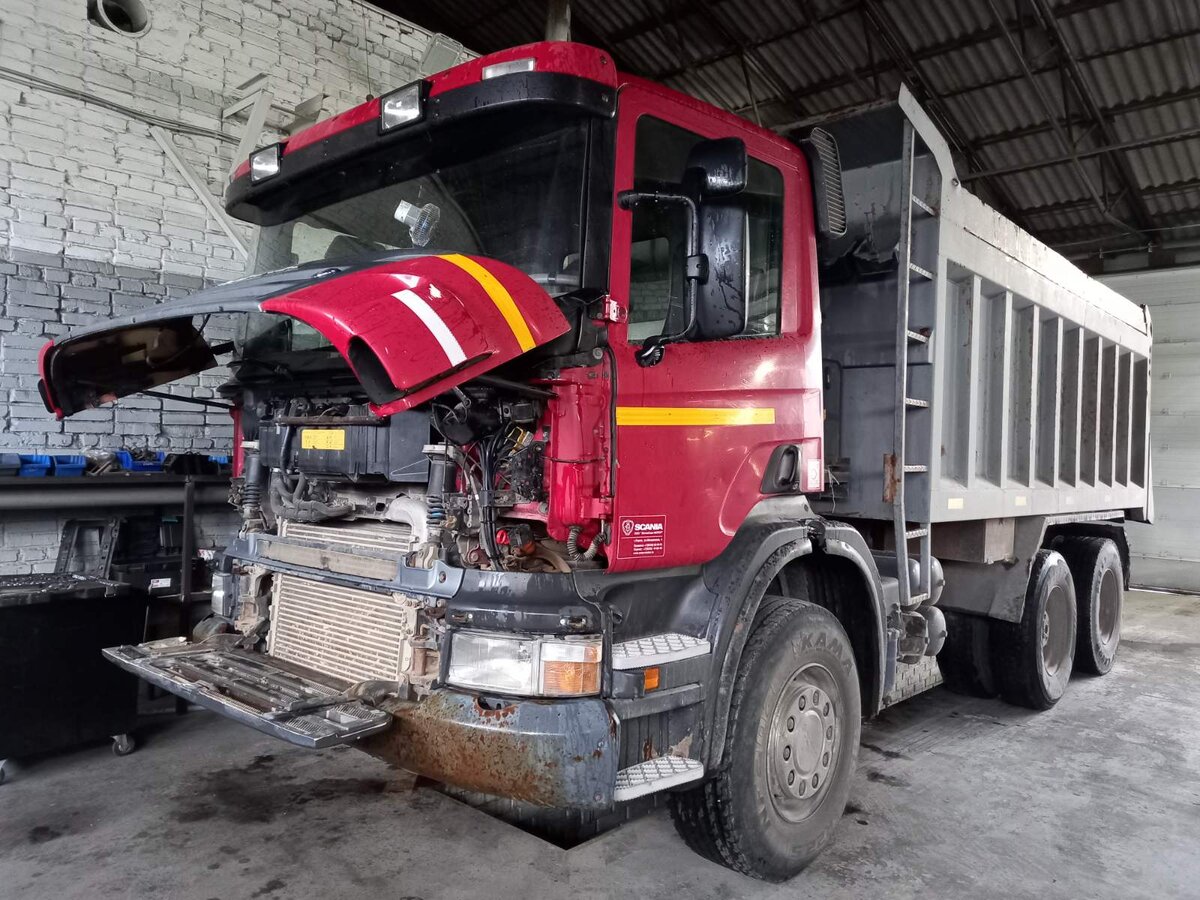 Самосвал Scania P380 6x4