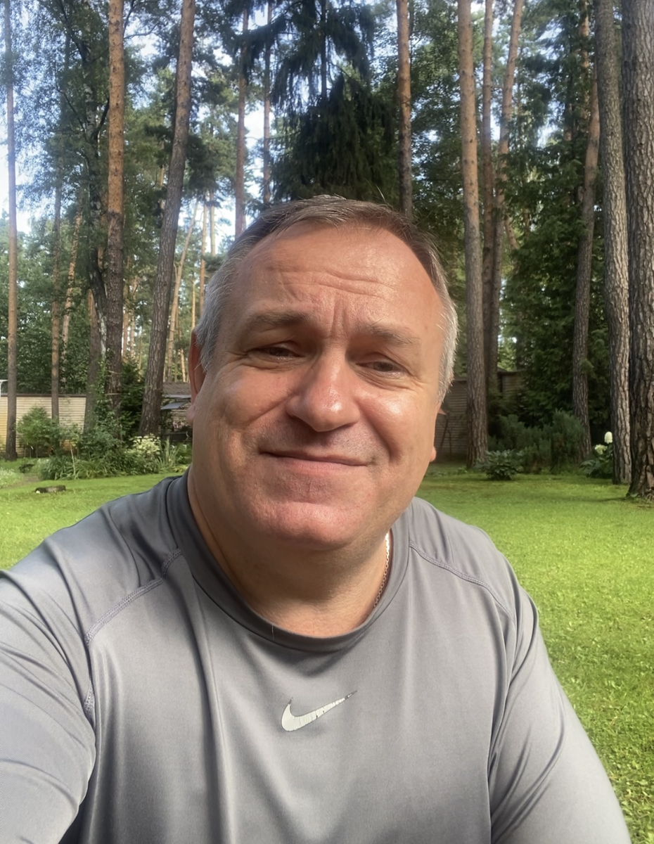 Автор Сергей Степанов.